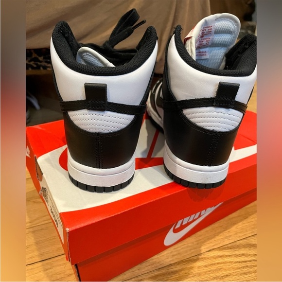 Nike dunk pandas size w6.5/m5 EUC - Picture 8 of 8